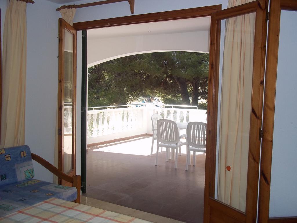 Apartamentos Jardin Playa Punta Grossa Room photo